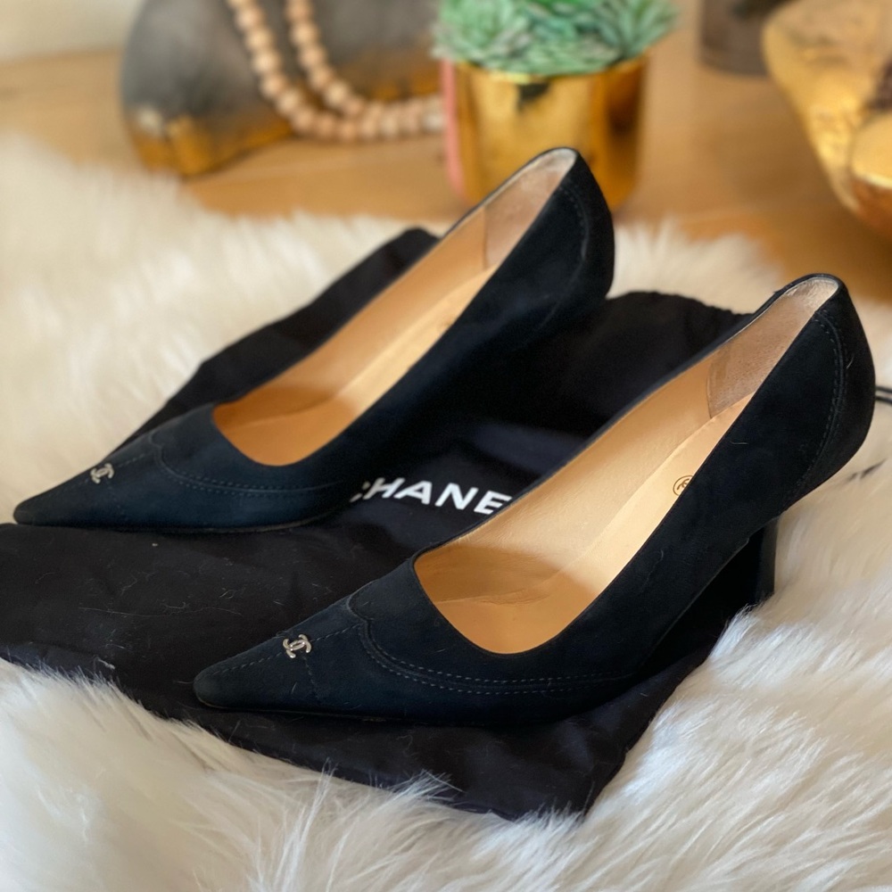 Chanel Black Suede Interlocking CC Pointed Toe Pumps
